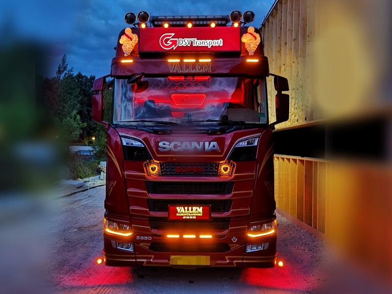 Scania Next Gen S&R ab 2016 LED-Scheinwerfer - DRL-Umrüstsatz Truck  Accessoires